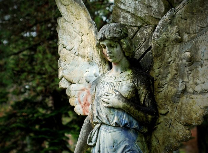 beautiful_cemetery_sculptures_13.jpg