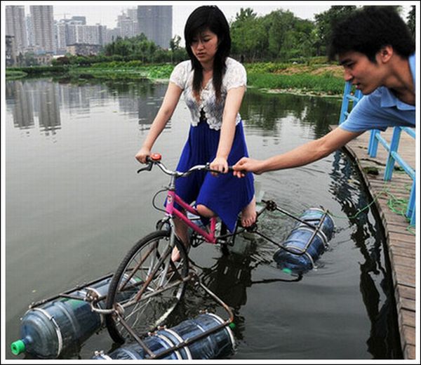 http://de.acidcow.com/pics/20110121/water_bicycles_01.jpg