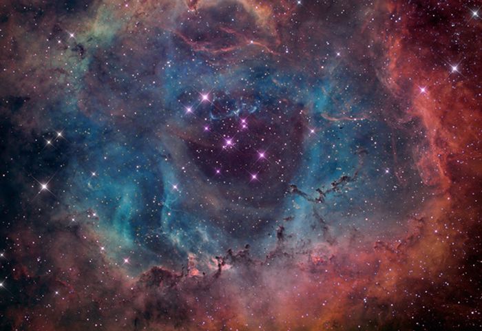 http://de.acidcow.com/pics/20110428/beautiful_nebulas_15.jpg