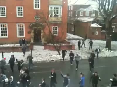 http://de.acidcow.com/pics/20120210/video/epic_snow_ball.jpg