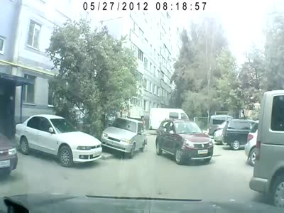 http://de.acidcow.com/pics/20120917/video/crash.jpg